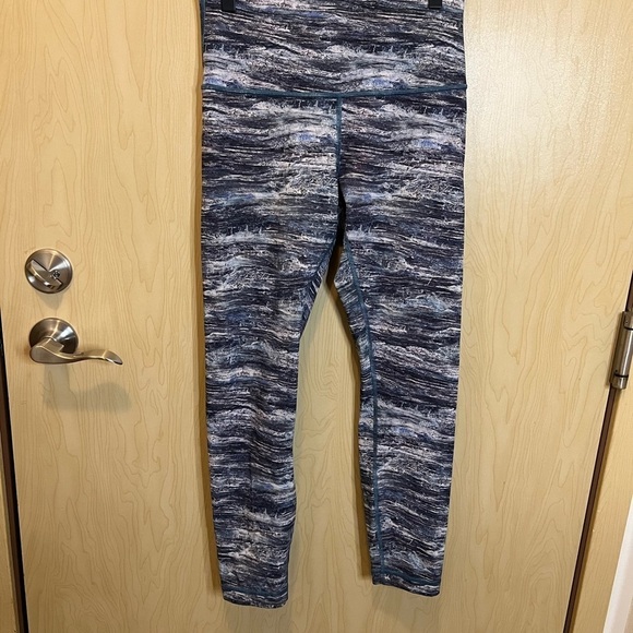 Lululemon Wunder Under Hi-Rise 7/8 Tight - Picture 4 of 4